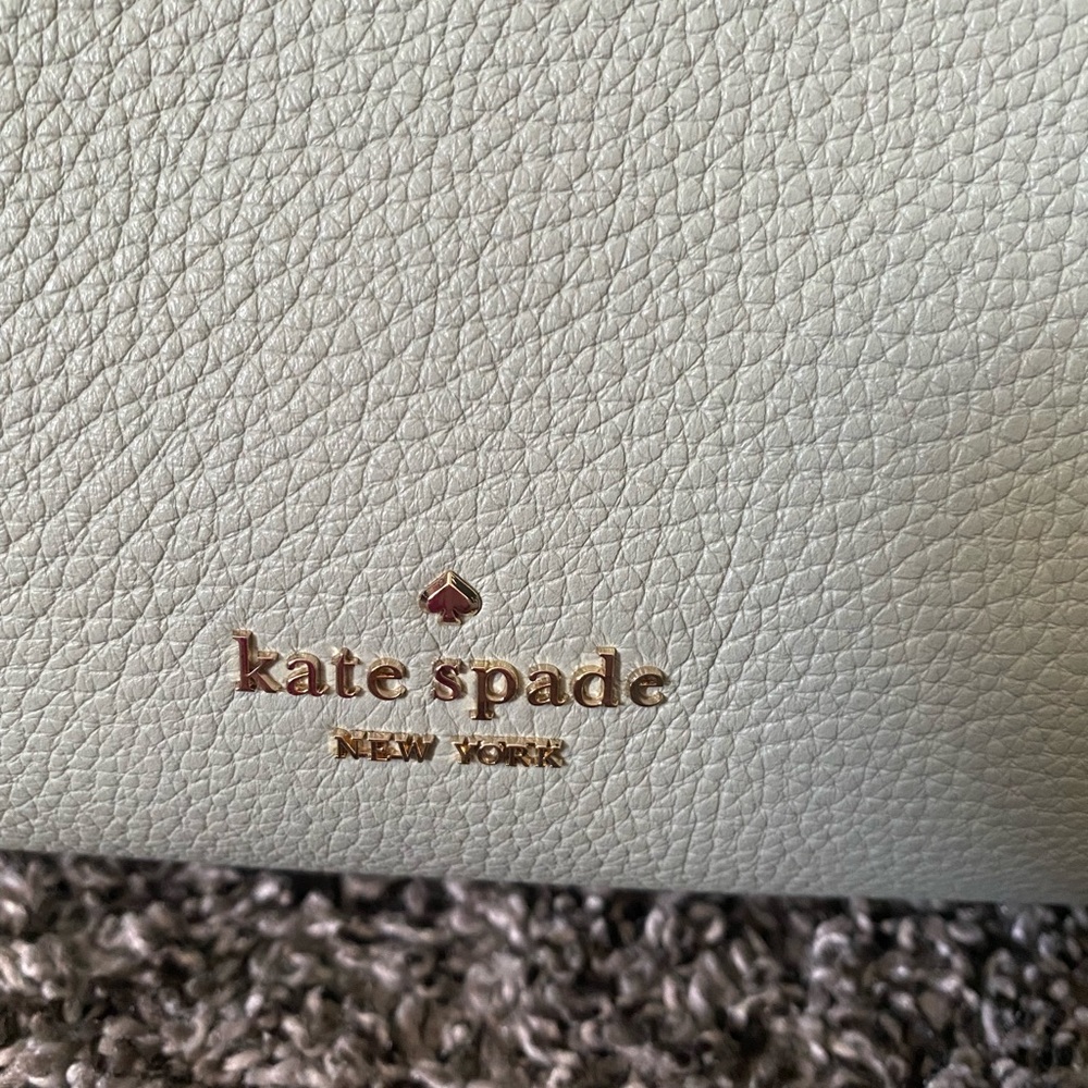 EUC Kate Spade Leila medium shoulder bag Pistachio Green - Picture 10 of 13
